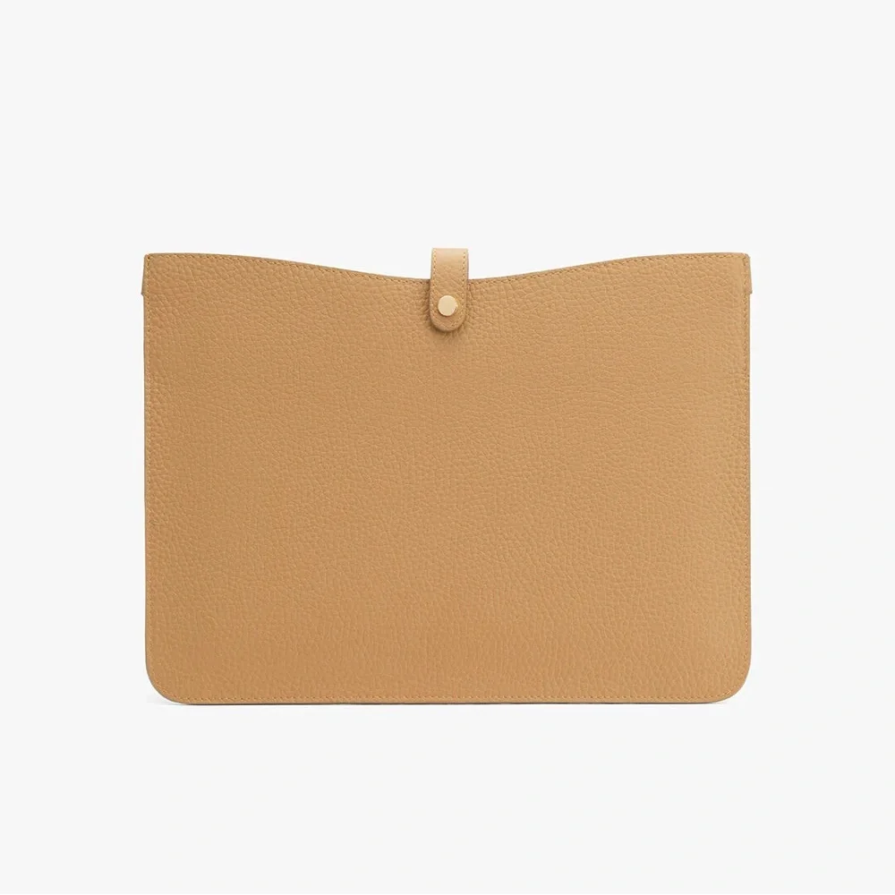 NWT Cuyana System Laptop Sleeve 16-inch in Biscuit Pebbled Leather